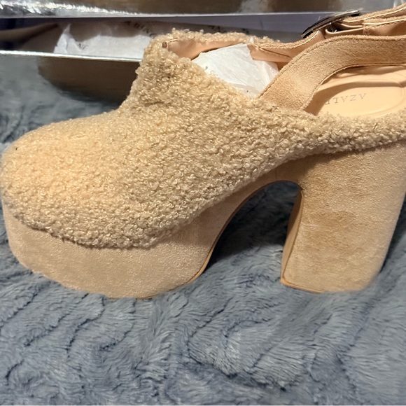 Elegant Tan Platform Mules - Picture 6 of 10
